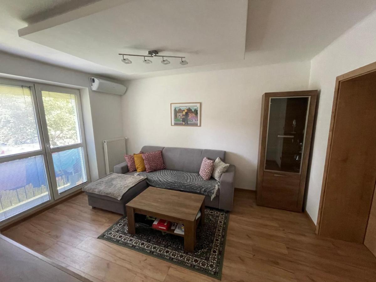 Apartman Daxnerko - Samostatny Dvojpokojovy Byt 브라티슬라바 외부 사진